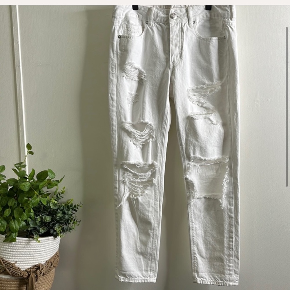 American Eagle Outfitters Tomgirl Button Fly White Denim Size 6R